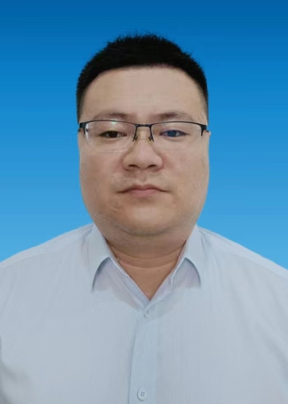 鞠向明